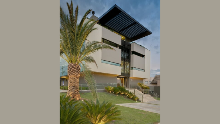 Reestruturação financeira aliada à recuperação judicial permite reduzir custos, reorganizar dívidas e restaurar o equilíbrio empresarial com estratégia — por Rodrigo Gonçalves Pimentel.